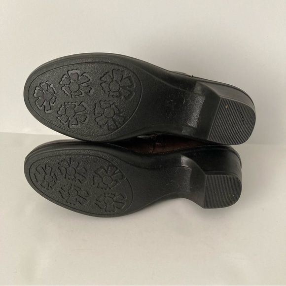 Easy Street Boots | Size 8 - Picture 6 of 6